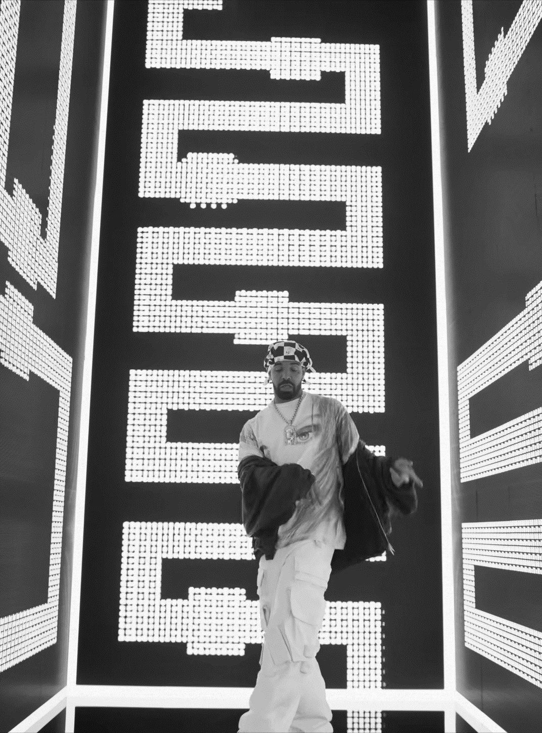 Drake Snake for Kindle Paperwhite wallpaper featuring man and fashion and more